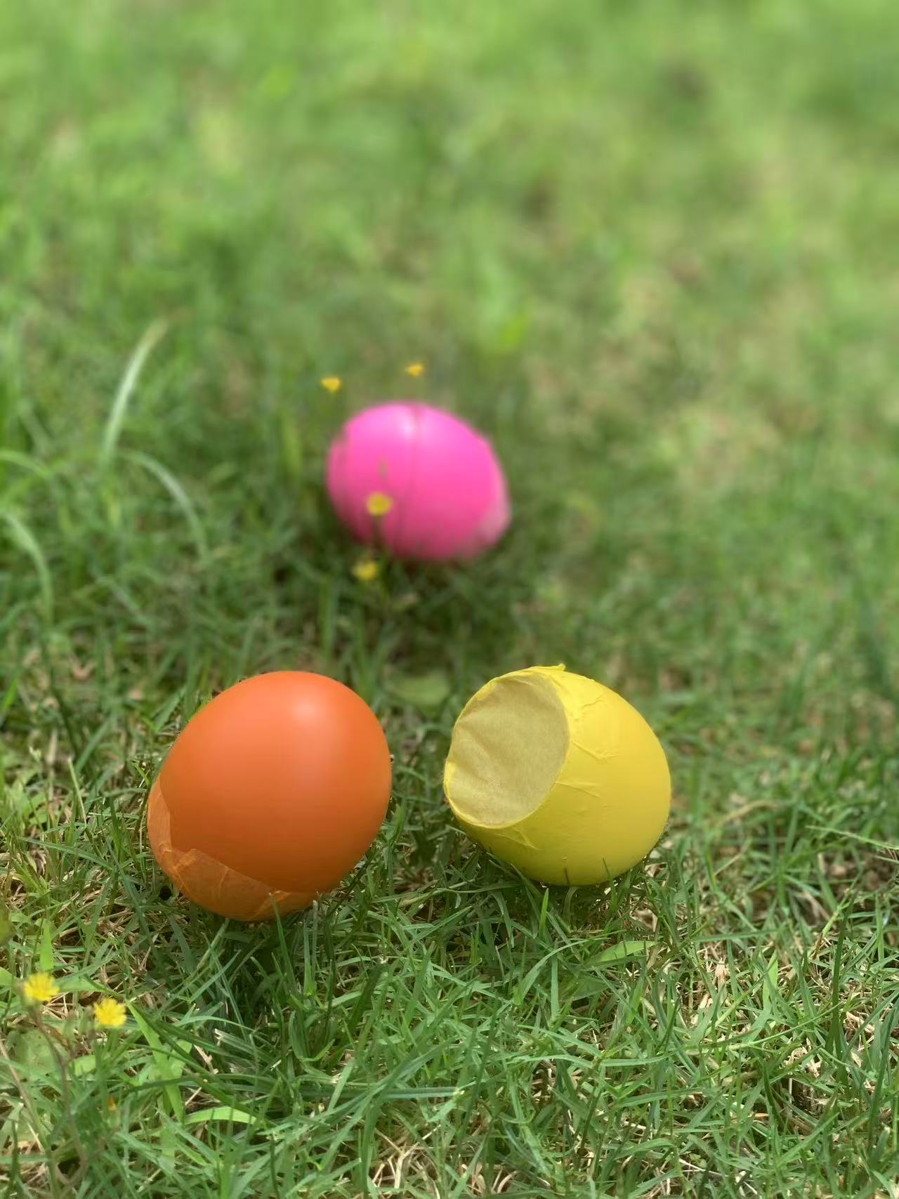 Huevos de confeti: el mejor compañero de Pascua para reuniones familiares