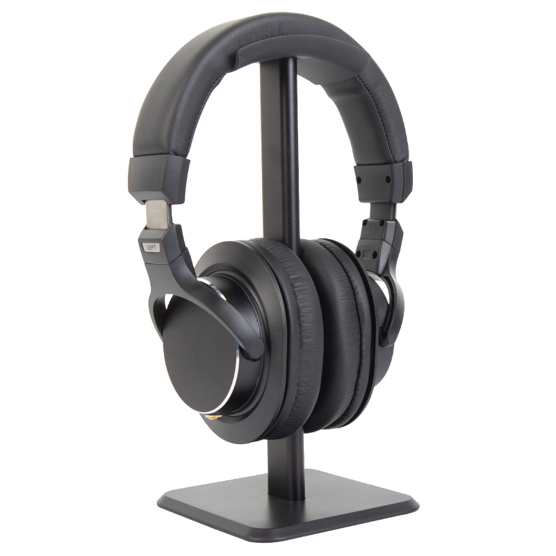 Studio headphones with detachable cable