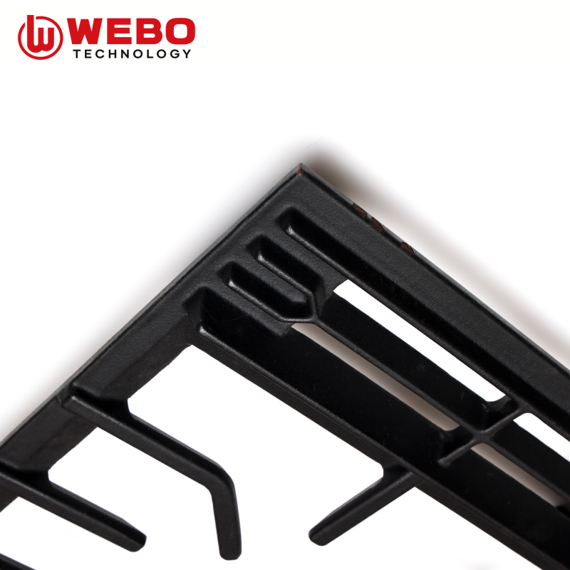 アイアンパンを鋳造して、2バーナーをサポートします