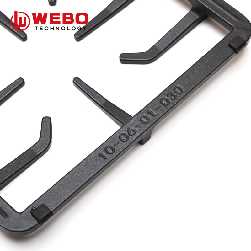 アイアンパンを鋳造して、2バーナーをサポートします