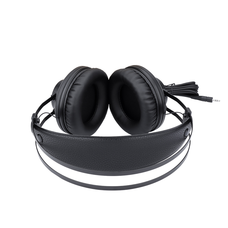 monitor headphones for podcasting