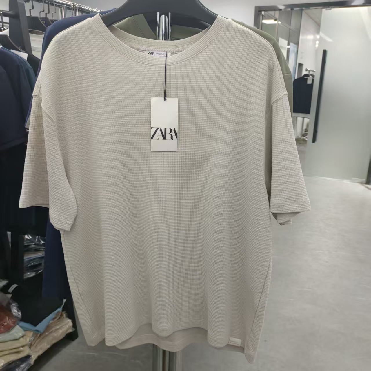 Discover the Essential HECHTER Mens T-Shirt Collection