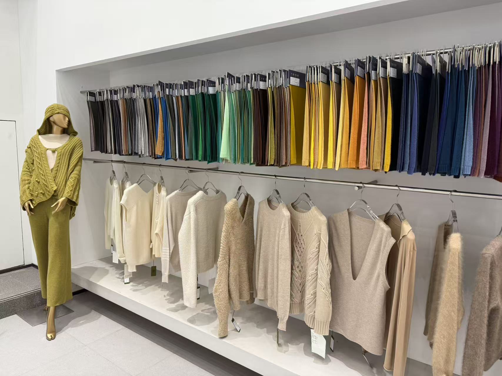 Discover the Luxurious 100% Merino Wool Yarn