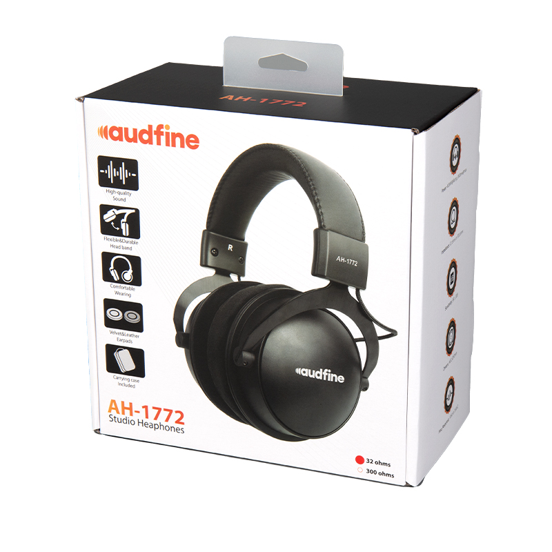 studio monitor headphone