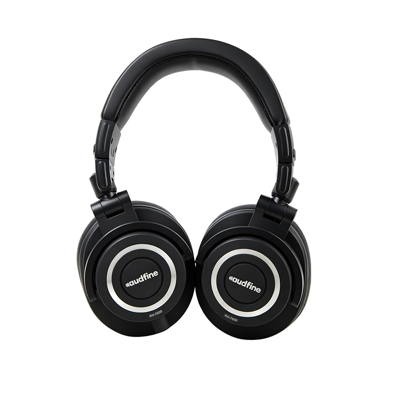 over ear headphones for instruments monitoring