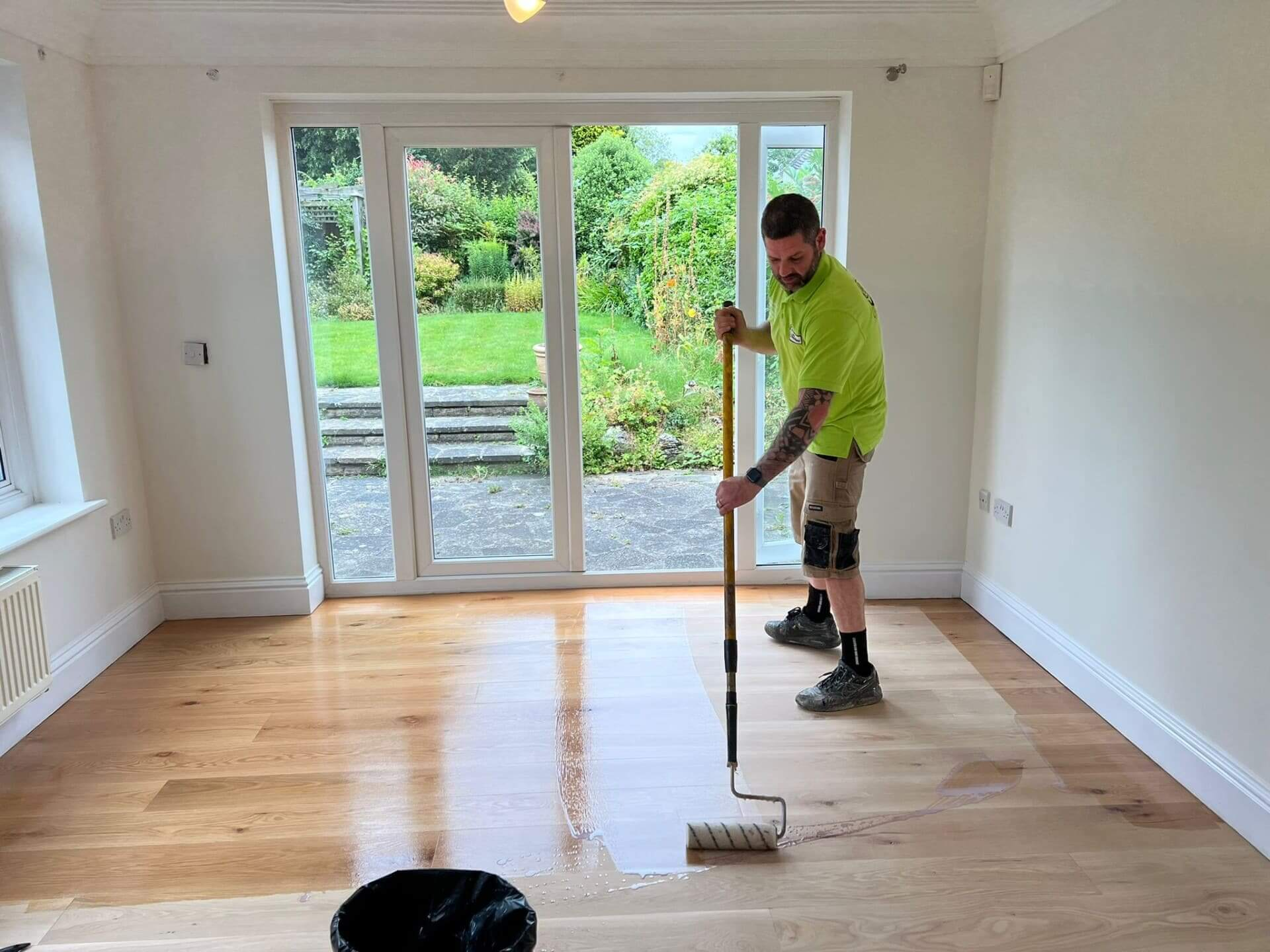 Polishing-Type Varnish Top Coat for Stone Floors
